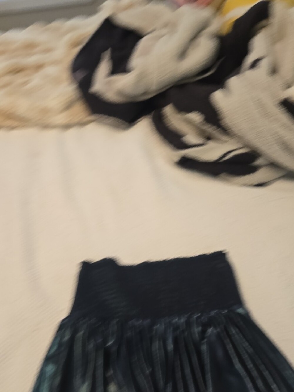 Smocked-Waist Satin-Look Navy Women’s Skort - Picture 3 of 3